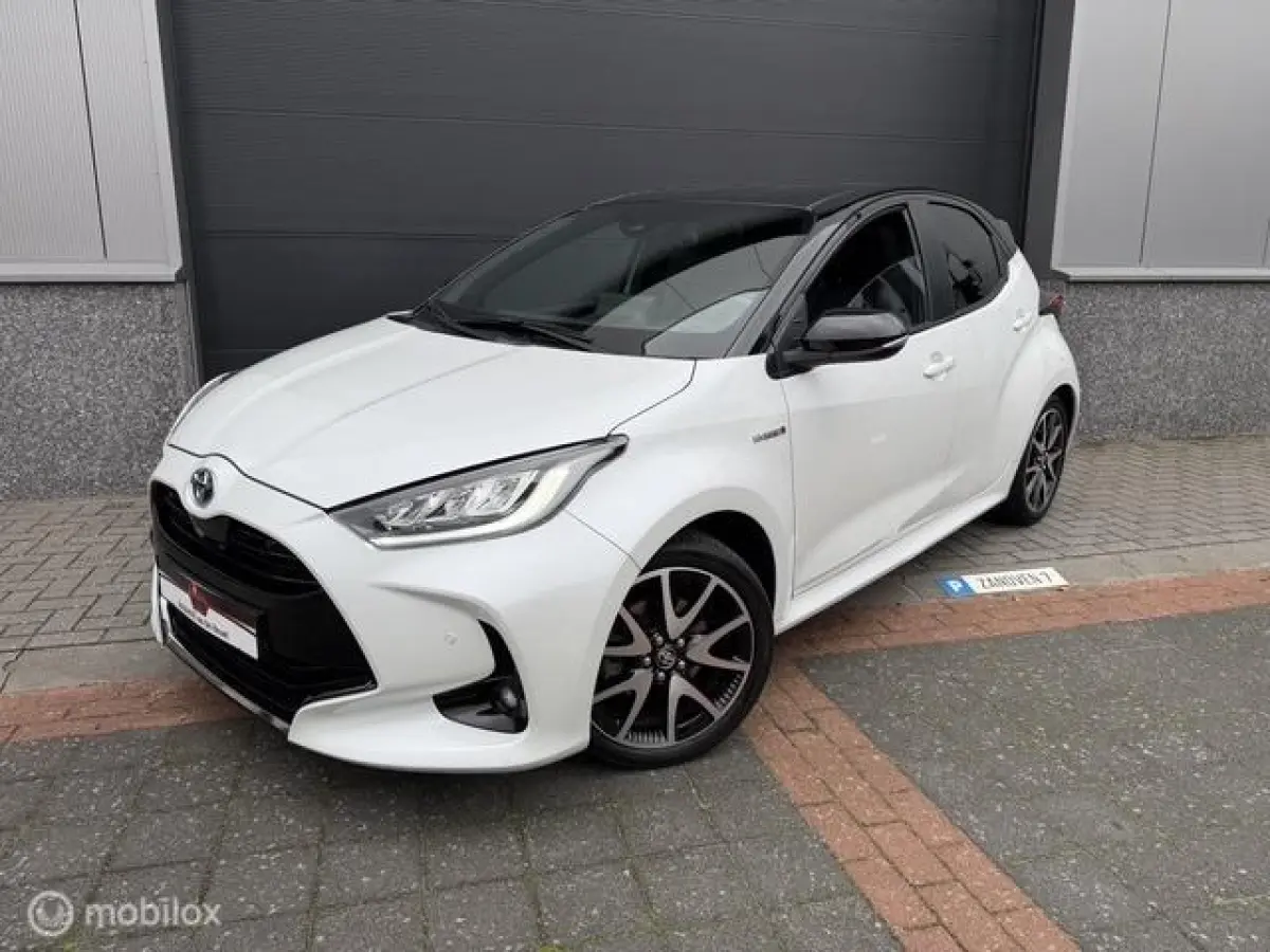 1.5 Hybrid Launch Edit HUD PDC Keyless Garantie