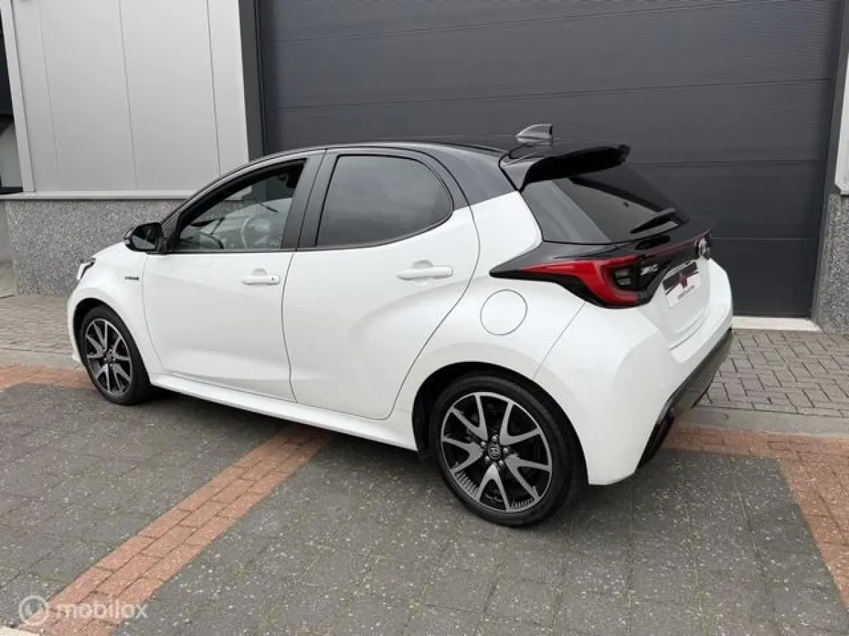 1.5 Hybrid Launch Edit HUD PDC Keyless Garantie