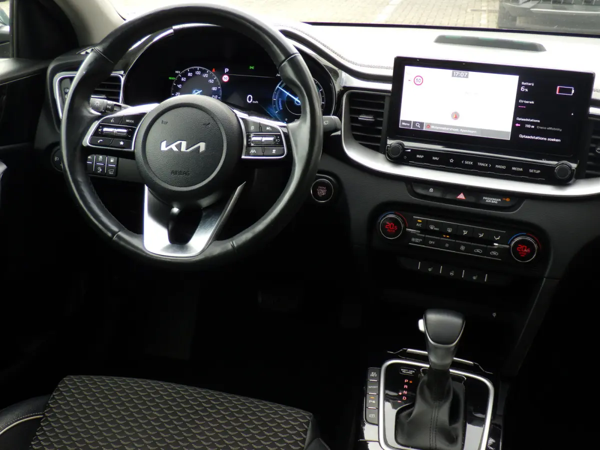 1.6 GDI PHEV AUT, ExecutiveLine, Plug-In, Camera, Carplay, Cruise!