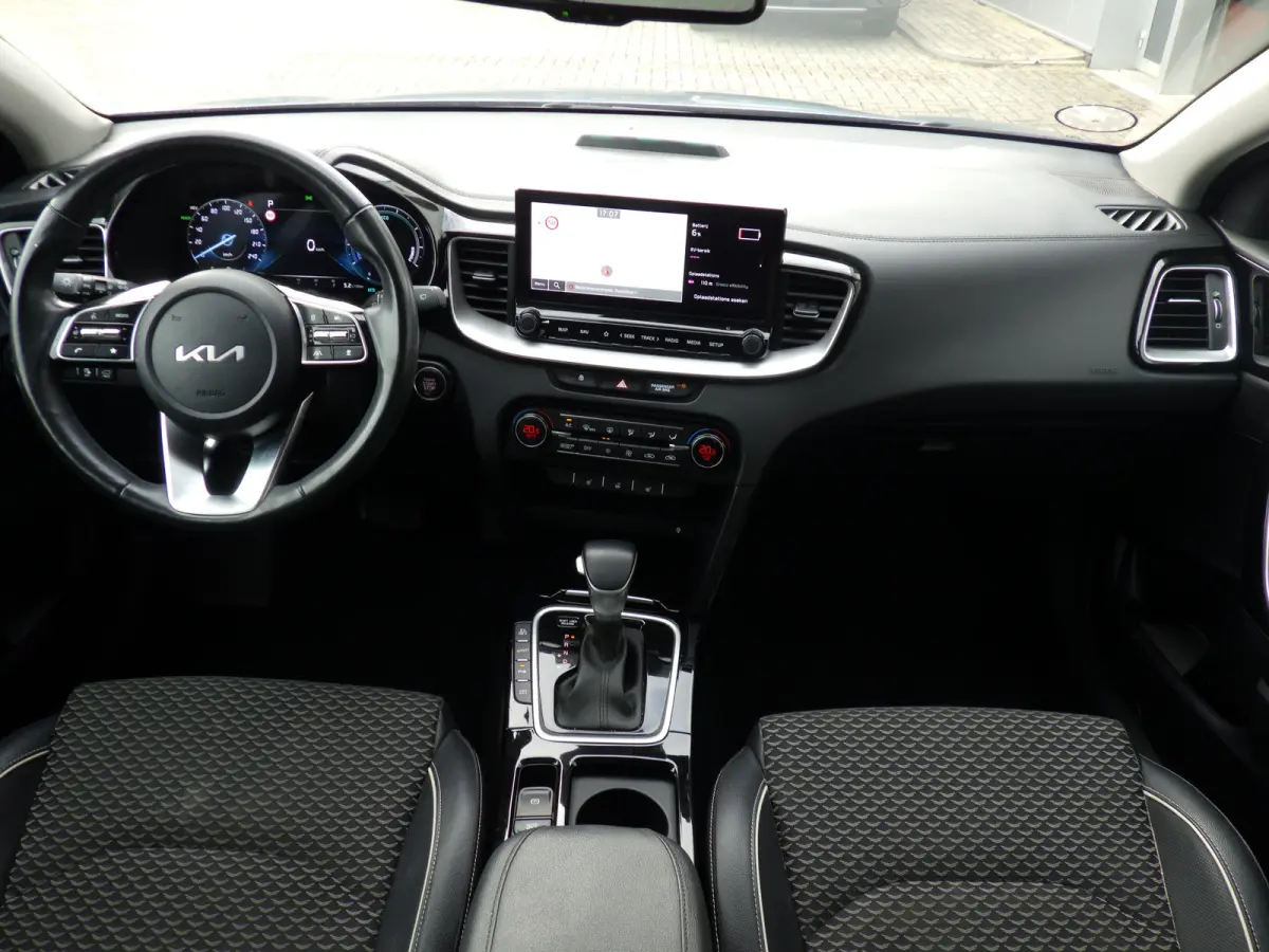 1.6 GDI PHEV AUT, ExecutiveLine, Plug-In, Camera, Carplay, Cruise!