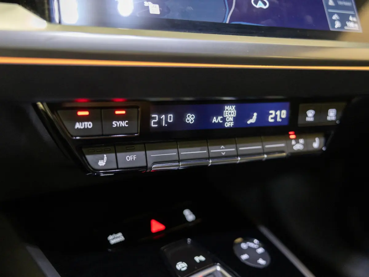 40 S edition 77 kWh SOH 93% / 204pk / Panoramadak / Leder