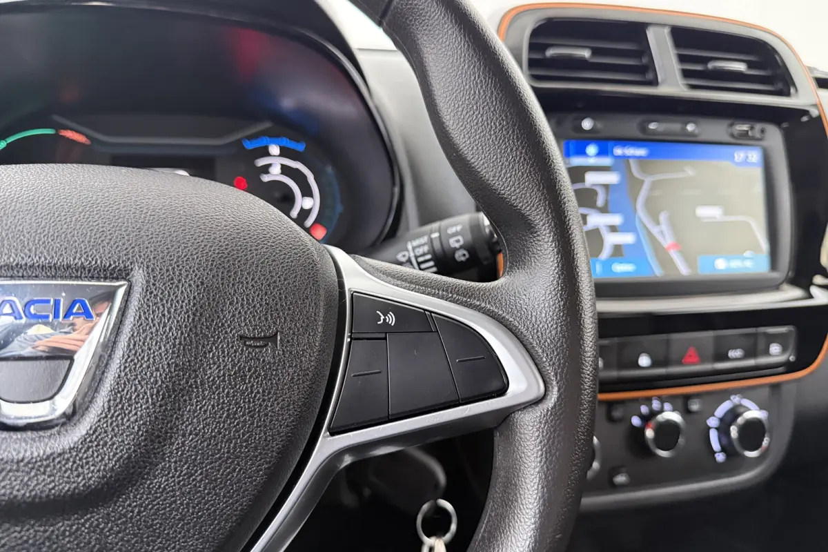 Comfort Plus 27 kWh Leder Carplay Navi 14'LMV DAB  #