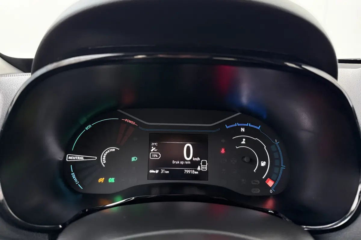 Comfort Plus 27 kWh Leder Carplay Navi 14'LMV DAB  #