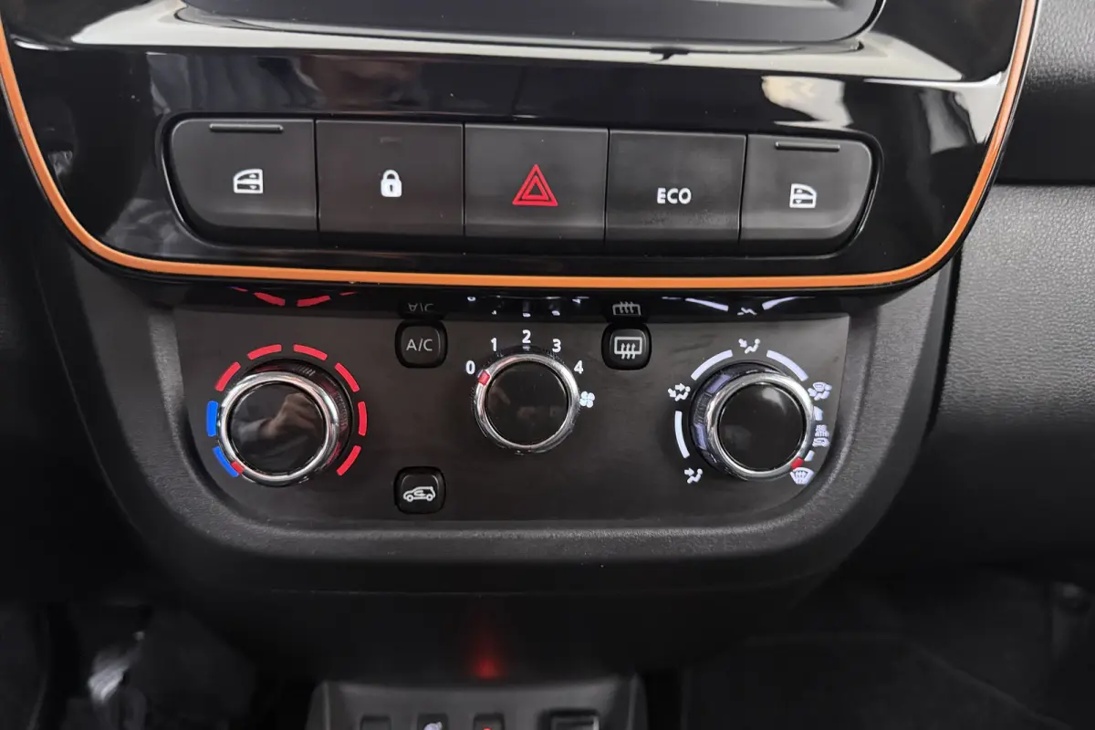 Comfort Plus 27 kWh Leder Carplay Navi 14'LMV DAB  #
