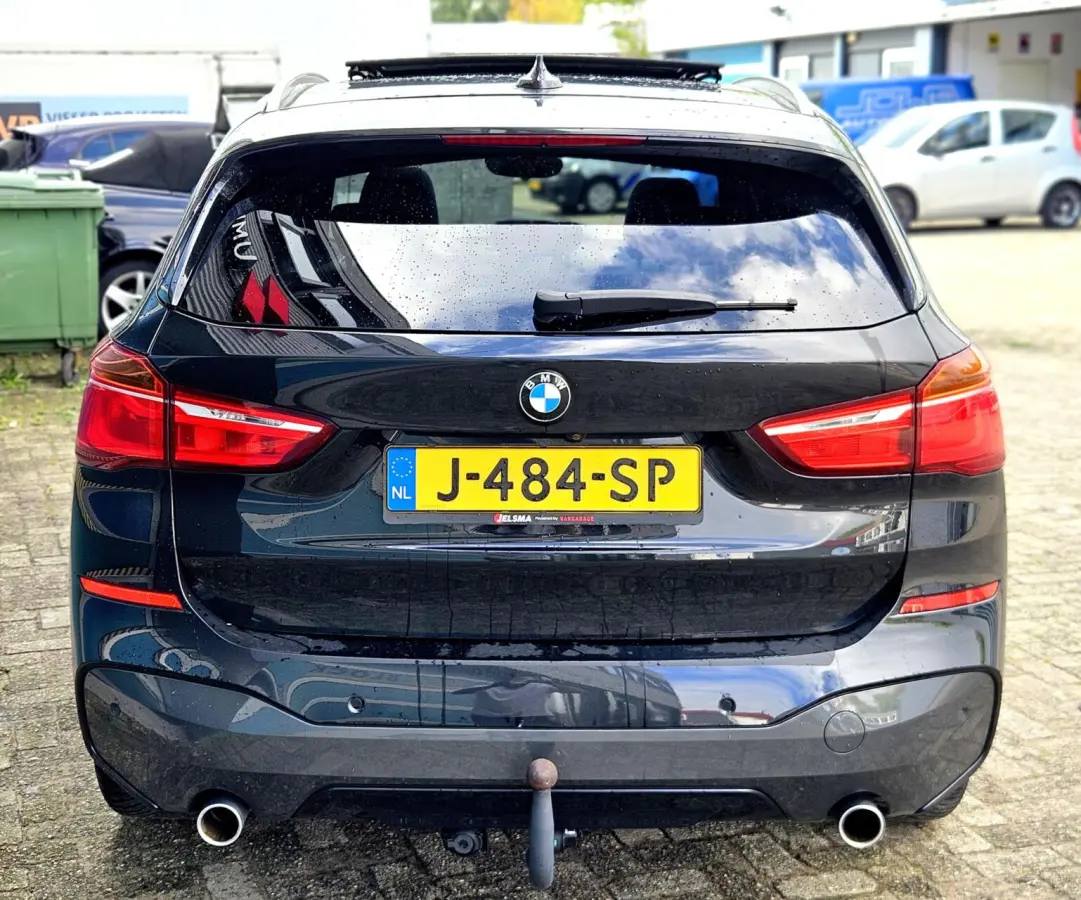sDrive20i High Executive Edition M pakket