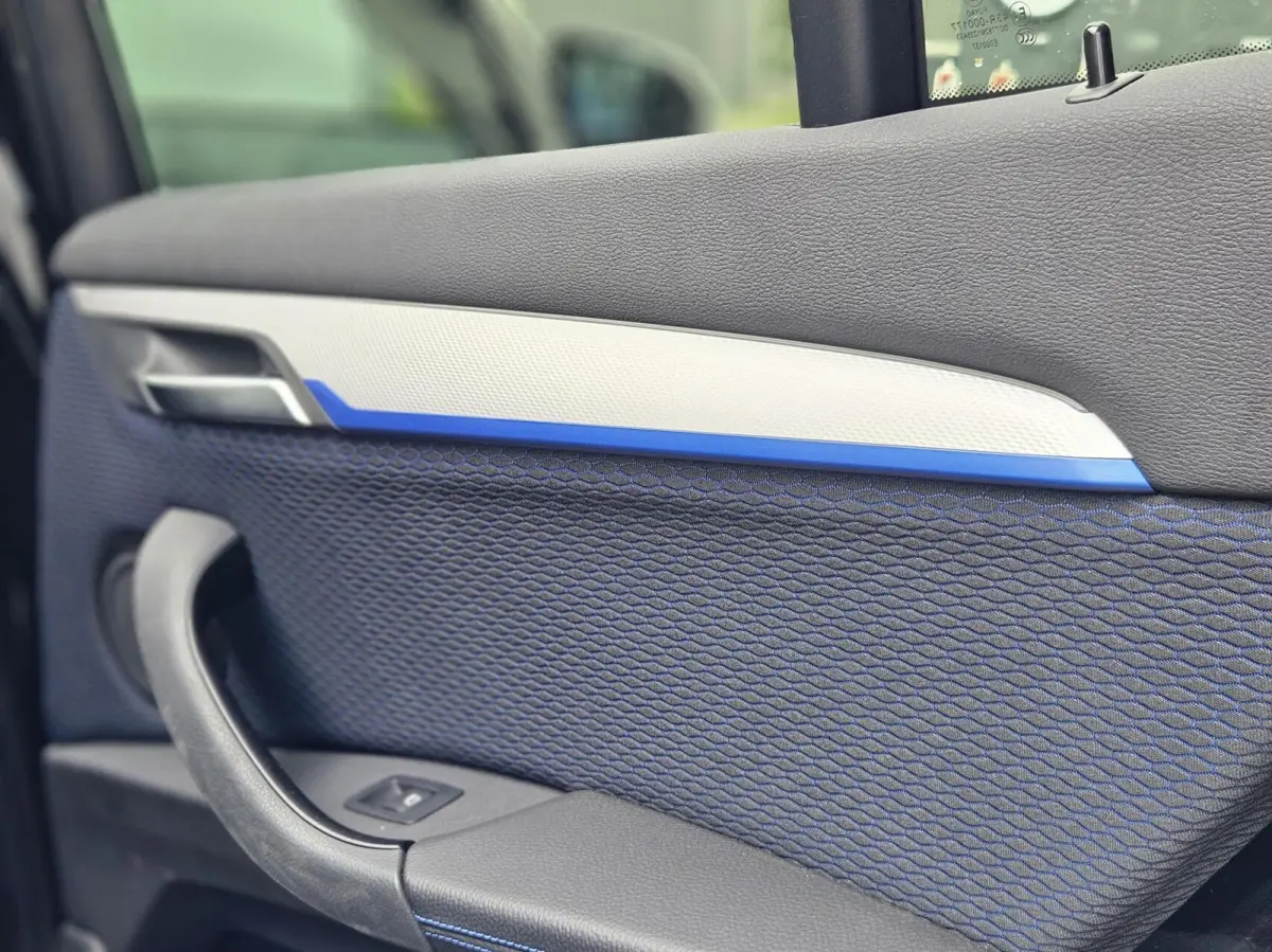 sDrive20i High Executive Edition M pakket
