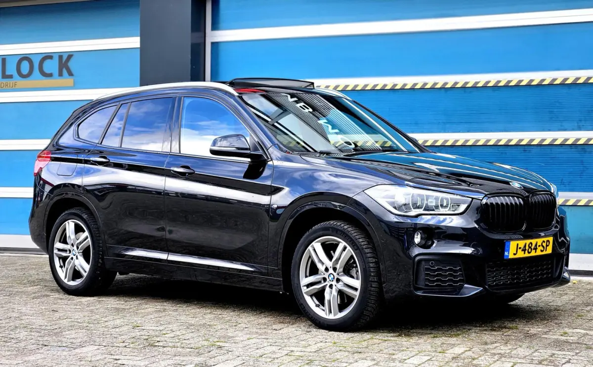 sDrive20i High Executive Edition M pakket