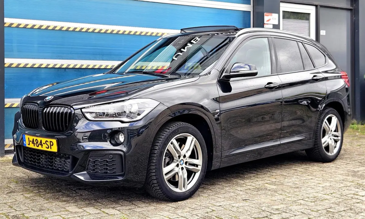 sDrive20i High Executive Edition M pakket