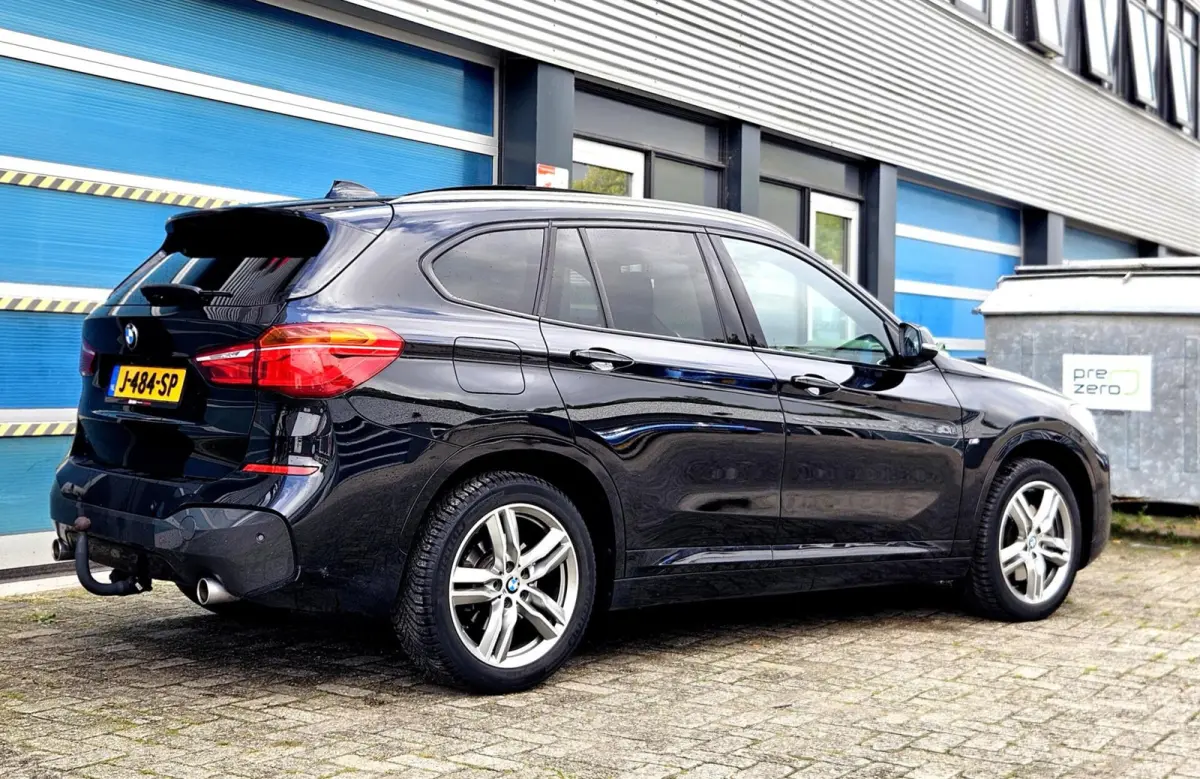 sDrive20i High Executive Edition M pakket
