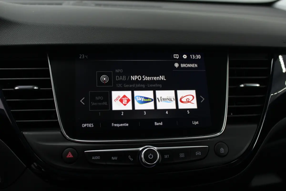 1.2 Turbo 120 Jaar Edition 111PK, RIJKLAAR | CAMERA | NAVIGATIE | CARPLAY | CRUISE | PARKEERSENSOREN