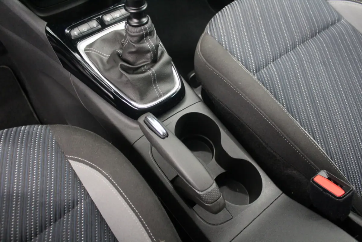 1.2 Turbo 120 Jaar Edition 111PK, RIJKLAAR | CAMERA | NAVIGATIE | CARPLAY | CRUISE | PARKEERSENSOREN