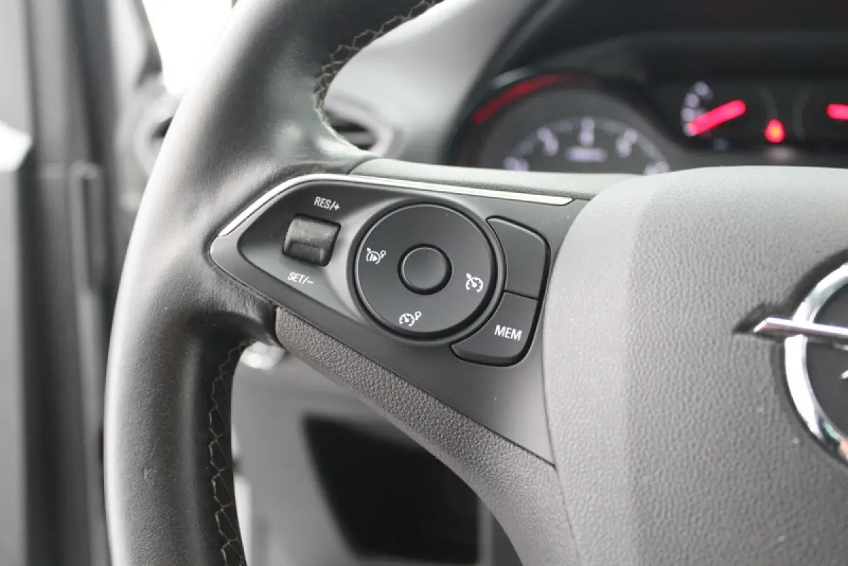 1.2 Turbo 120 Jaar Edition 111PK, RIJKLAAR | CAMERA | NAVIGATIE | CARPLAY | CRUISE | PARKEERSENSOREN