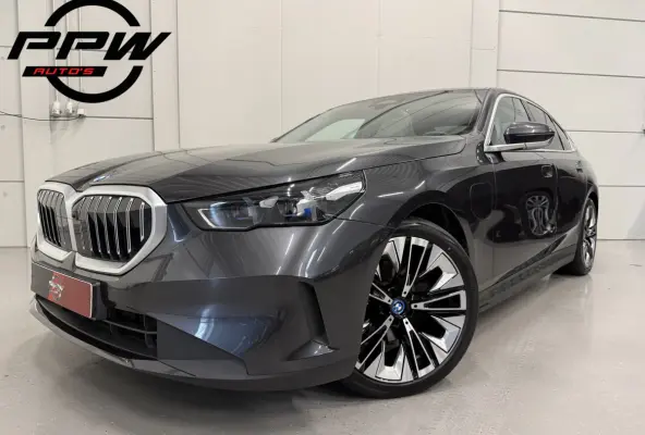 530e Edition PANO/H&K/HEAD-UP/LEER-SPORT/CURVED-DISPLAY/360CAMERA/20"/LED-ADAPTIVE/KEYLESS/ELECTR.TREKHAAK/NIEUW-MODEL2025/BTW-AUTO/FABRIEKS-GARANTIE T/M 06-2027