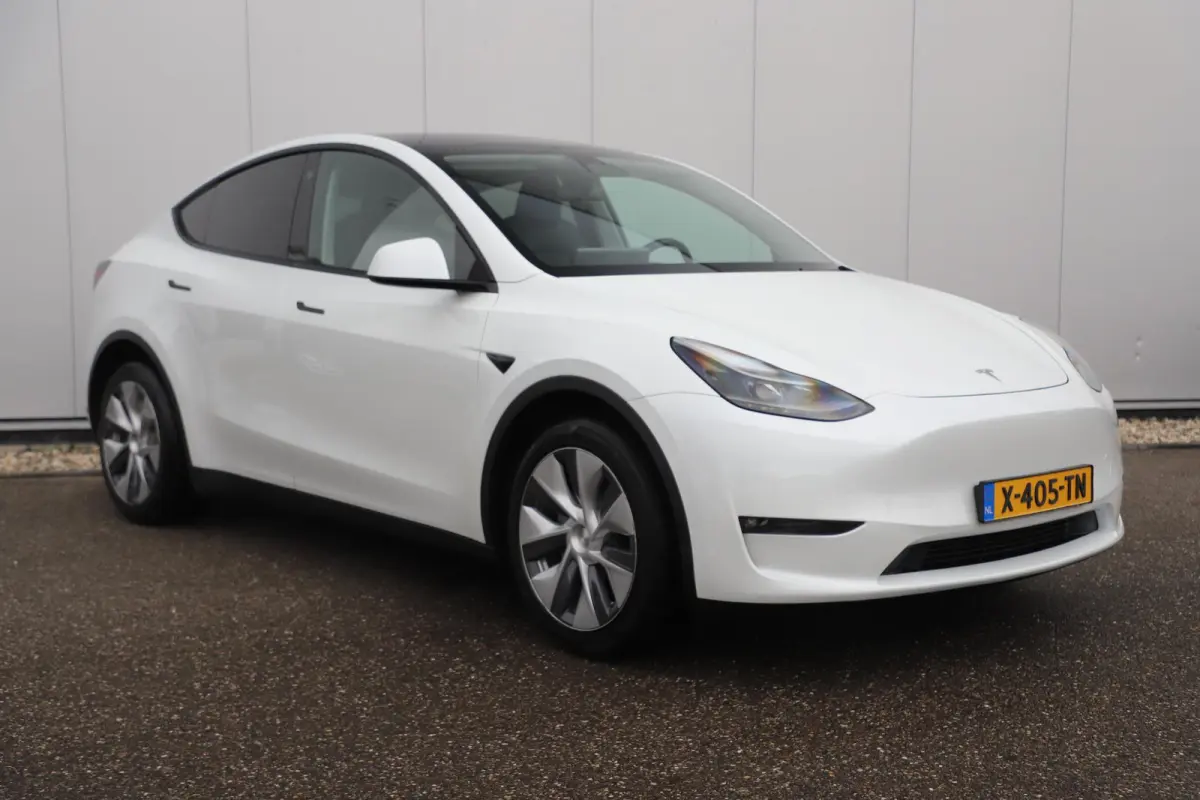 Long Range AWD 75 kWh Afneembare Trekhaak Panoramadak Full Self Driving 3 Lederen Bekleding