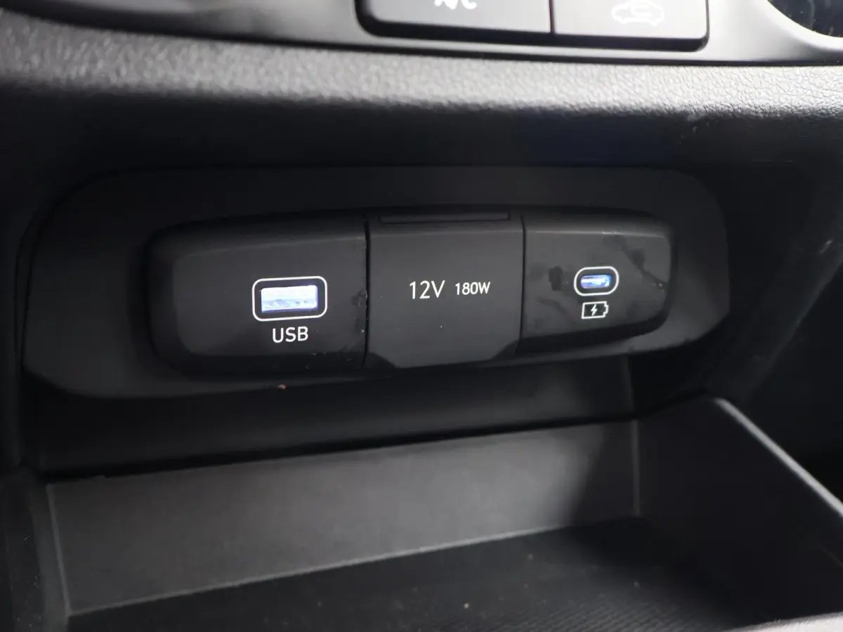 1.0 COMFORT + APPLE CARPLAY | DAB | AIRCO | DIGITALE COCKPIT | CRUISE CONTROL