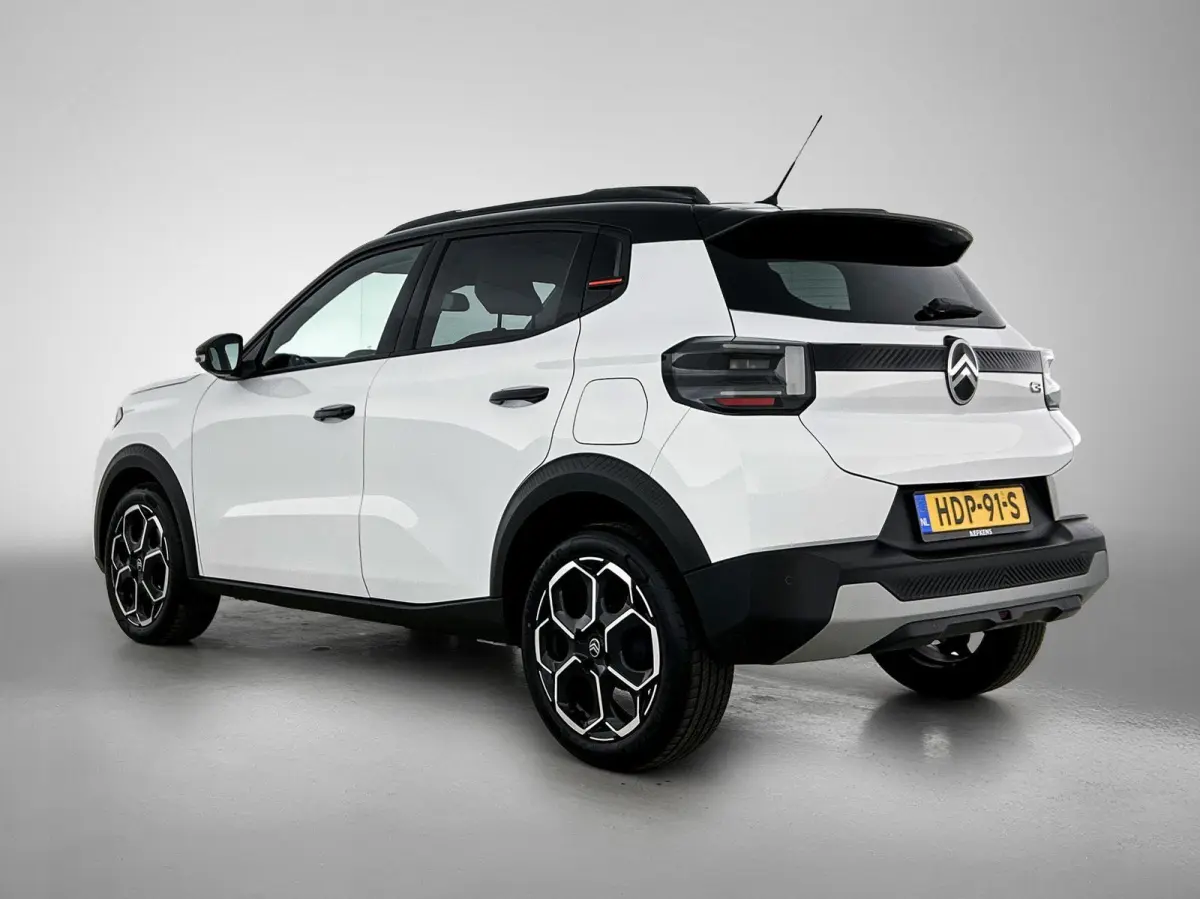 1.2 100pk Max | AppleCarplay/AndroidAuto | LED | Camera | Climate Control | Cruise Control | Privacy Glass | Navigatie | Isofix | Two-Tone | Parkeersensoren | DAB Radio |