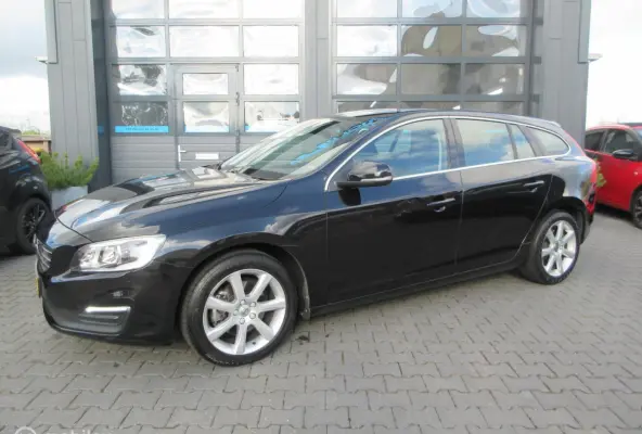 1.5 T2 Polar+ 103dkm! Automaat Cruise Trekhaak Navigatie Led Stoelverwarming