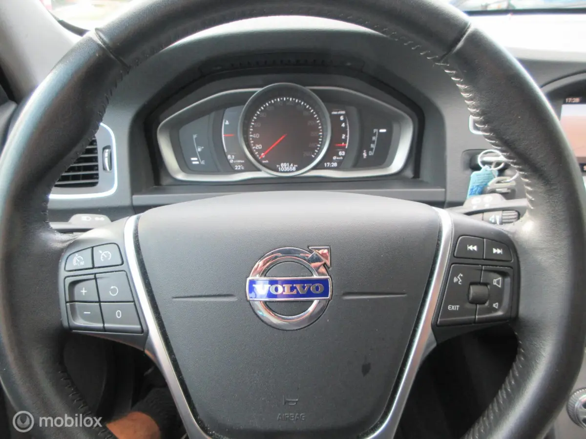 1.5 T2 Polar+ 103dkm! Automaat Cruise Trekhaak Navigatie Led Stoelverwarming