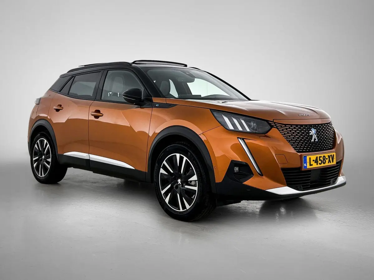EV 136pk GT Pack 50 kWh Automaat | 1ste Eigenaar | Schuif-/Kanteldak | Navigatie | Climate Control | Adaptieve Cruise Control | Camera | 18"LMV | LED | Keyless Entry/Start | Apple Carplay/An