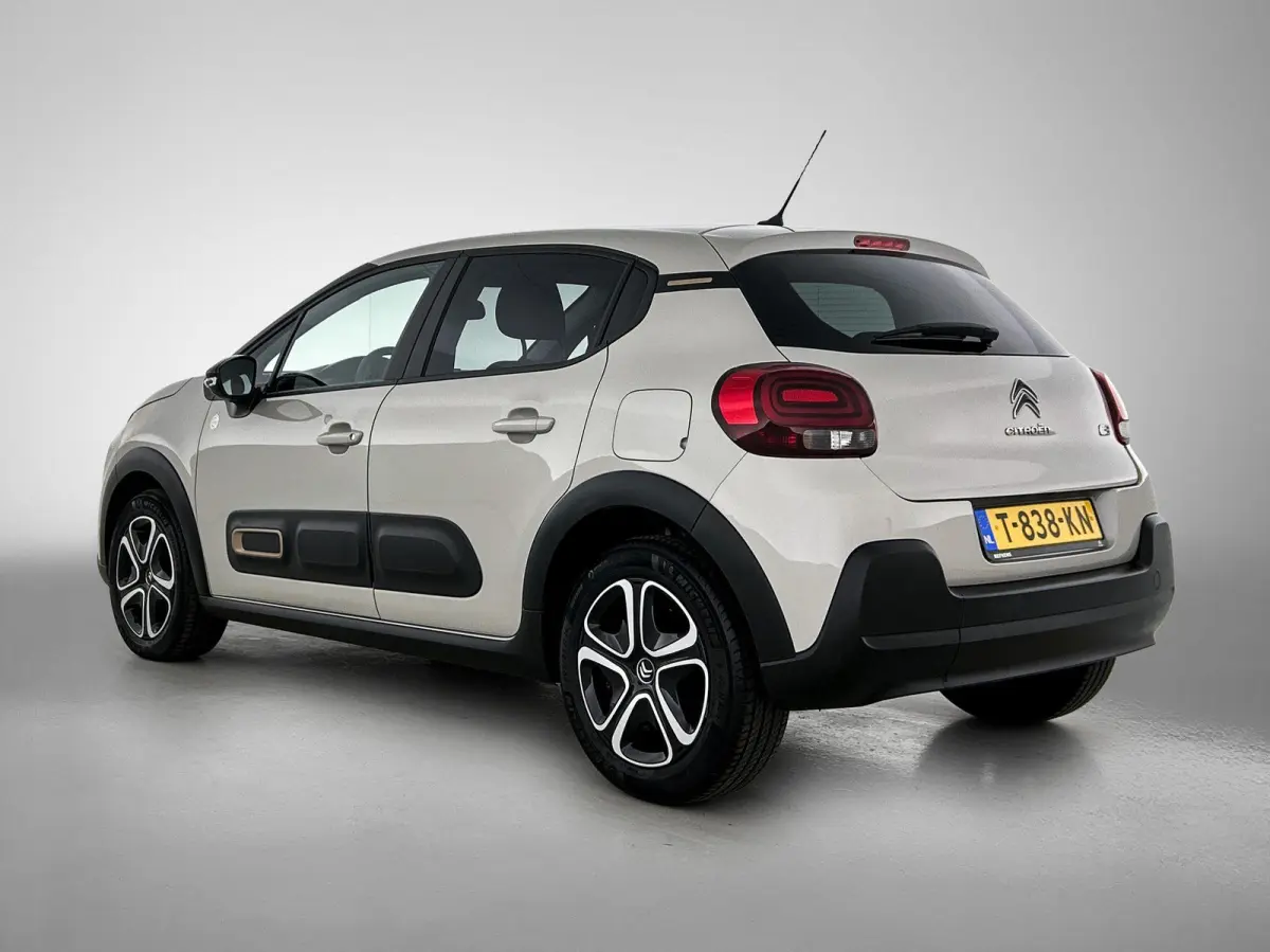 C-Series 83 pk | Navigatie | Parkeersensoren Achter | Climate Control | Extra Getinte Ramen Achter | Voorstoelen Verwarmbaar