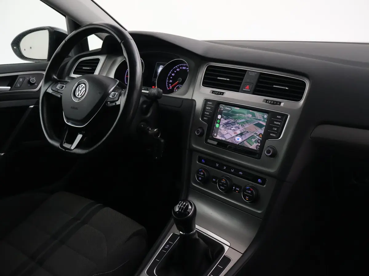 1.0 TSI 5-DEURS + APPLE CARPLAY | CAMERA | CLIMATE | CRUISE | LMV | NAVIGATIE