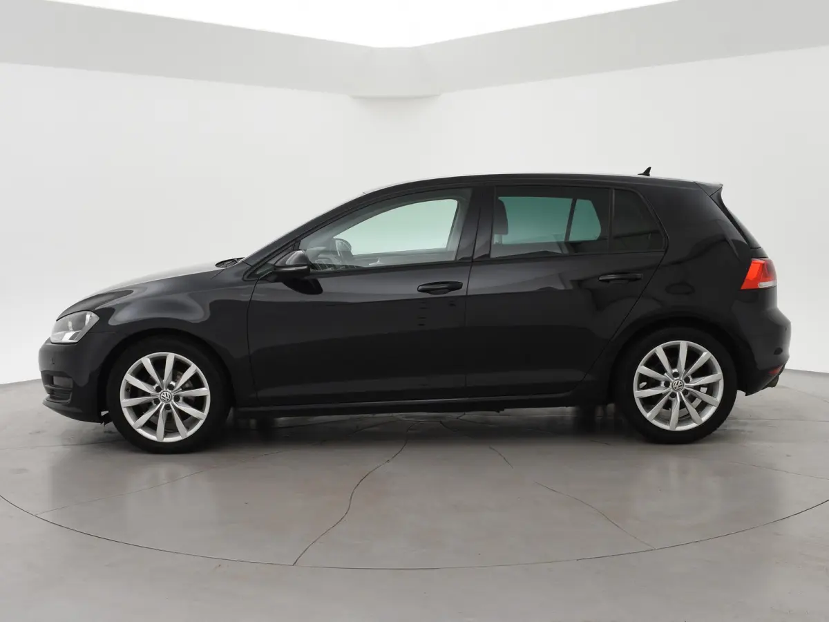 1.0 TSI 5-DEURS + APPLE CARPLAY | CAMERA | CLIMATE | CRUISE | LMV | NAVIGATIE