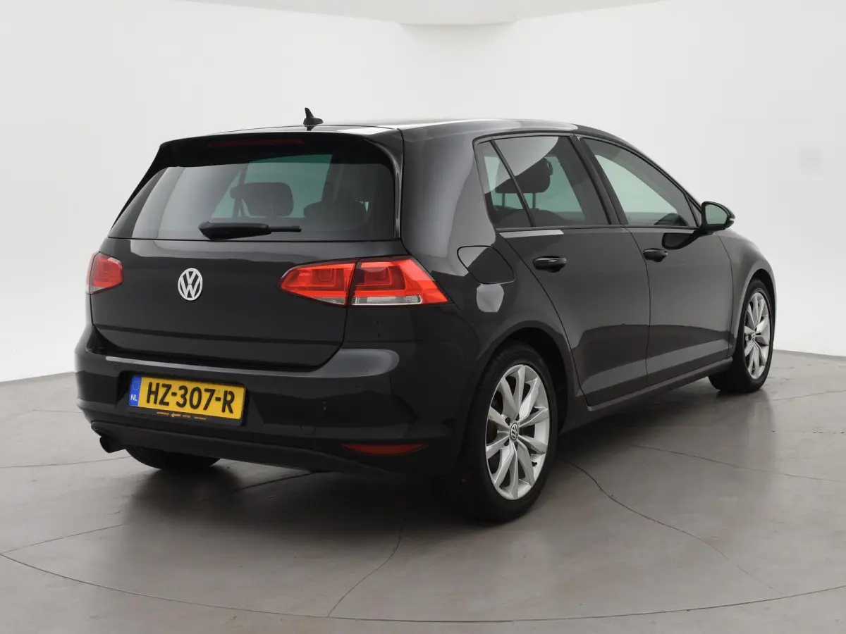 1.0 TSI 5-DEURS + APPLE CARPLAY | CAMERA | CLIMATE | CRUISE | LMV | NAVIGATIE