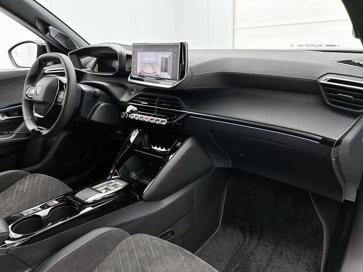 145pk 1.2 Hybrid GT Automaat | Climate Control | Navigatie | Elektrisch Verstelb. Bestuurdersstoel | 360 Camera | Adaptieve Cruise Control | Parkeersensoren Voor + Achter | Dodehoek Detectie