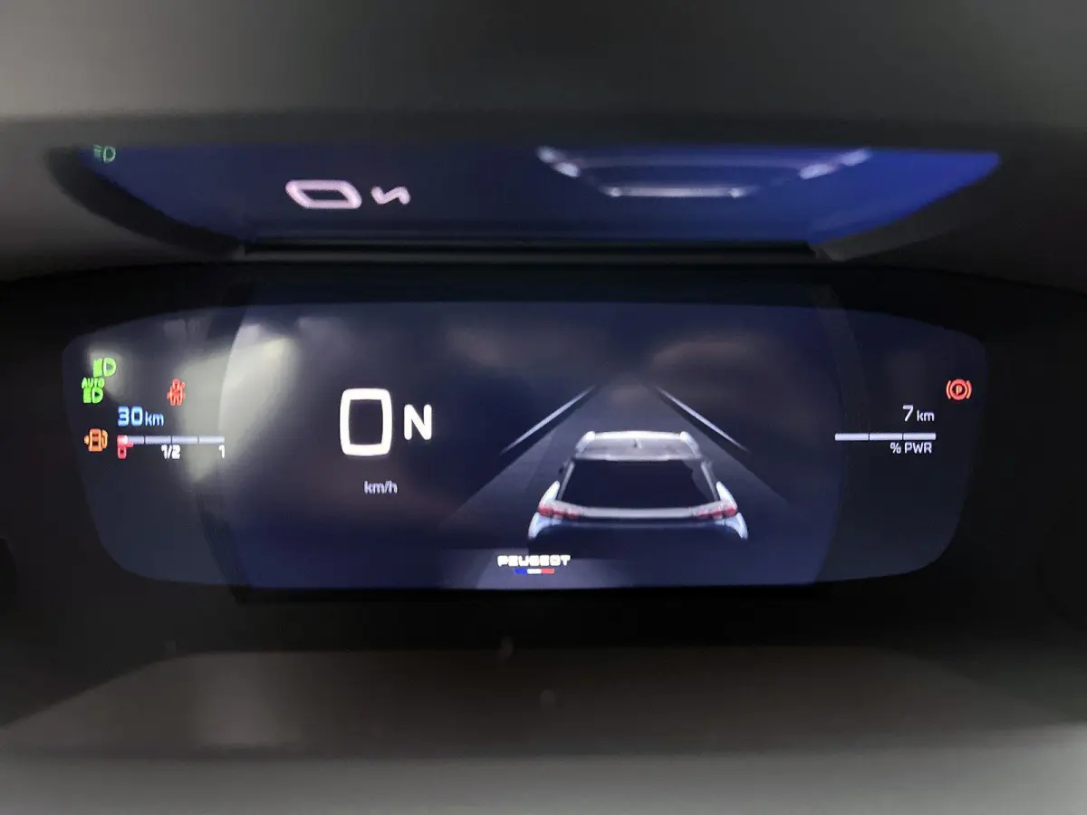 145pk 1.2 Hybrid GT Automaat | Climate Control | Navigatie | Elektrisch Verstelb. Bestuurdersstoel | 360 Camera | Adaptieve Cruise Control | Parkeersensoren Voor + Achter | Dodehoek Detectie