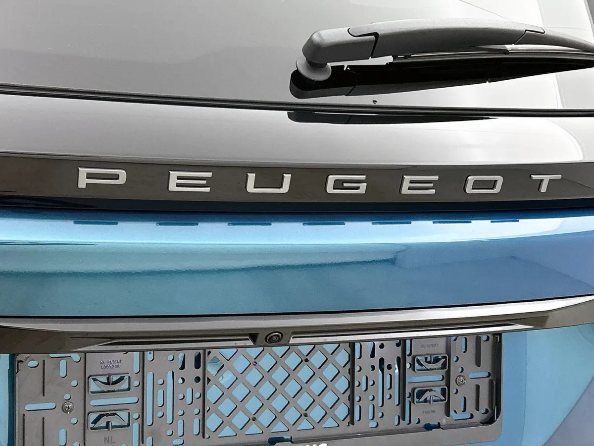 145pk 1.2 Hybrid GT Automaat | Climate Control | Navigatie | Elektrisch Verstelb. Bestuurdersstoel | 360 Camera | Adaptieve Cruise Control | Parkeersensoren Voor + Achter | Dodehoek Detectie
