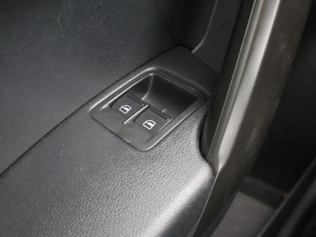 2.0 TDI *9.726 KM - UNIEK* ORIG. NL EURO 6 + APPLE CARPLAY | NAVIGATIE