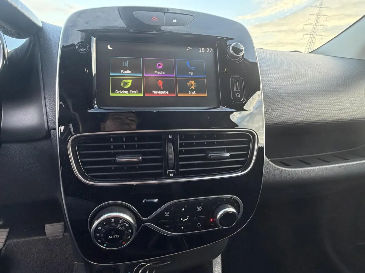 0.9 TCe Intens half leer trekhaak cruise nav