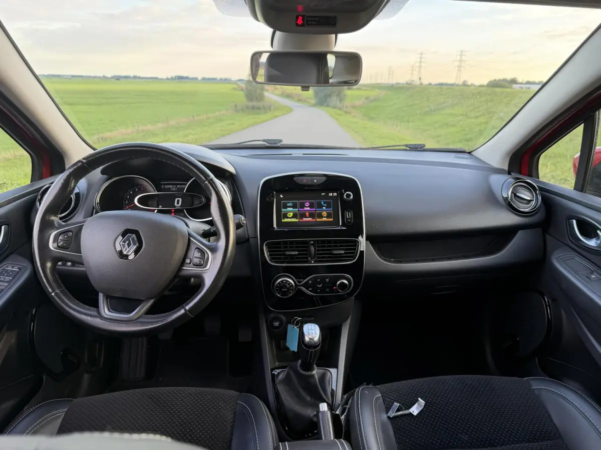 0.9 TCe Intens half leer trekhaak cruise nav