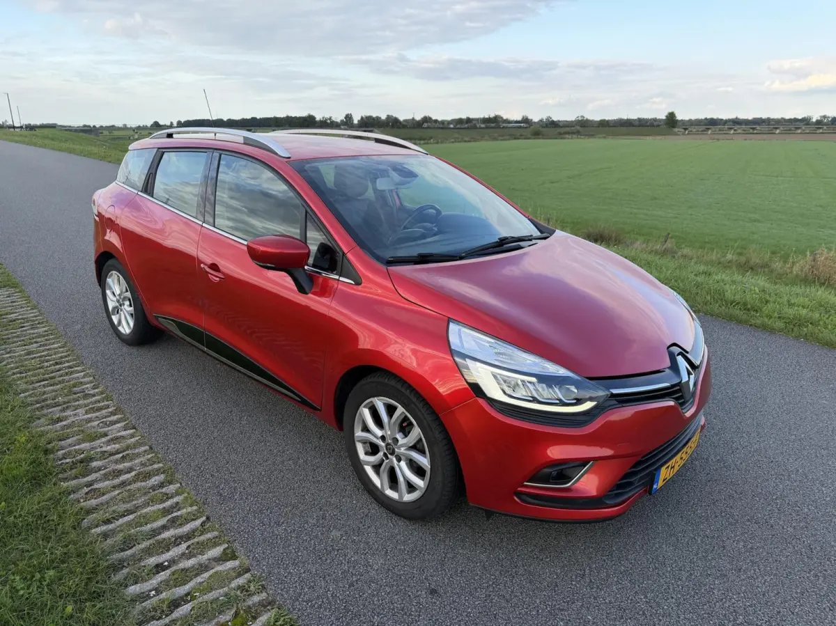 0.9 TCe Intens half leer trekhaak cruise nav