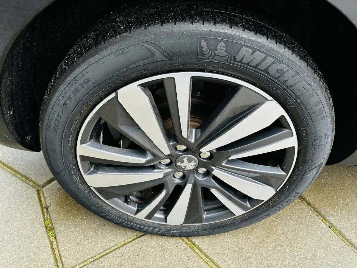 1.2 PureTech GT-Line | 7 Pers.trekh. |nieuwe motor van fabriek "0" km s en nieuwe koppeling|Grote wielen 19 inch