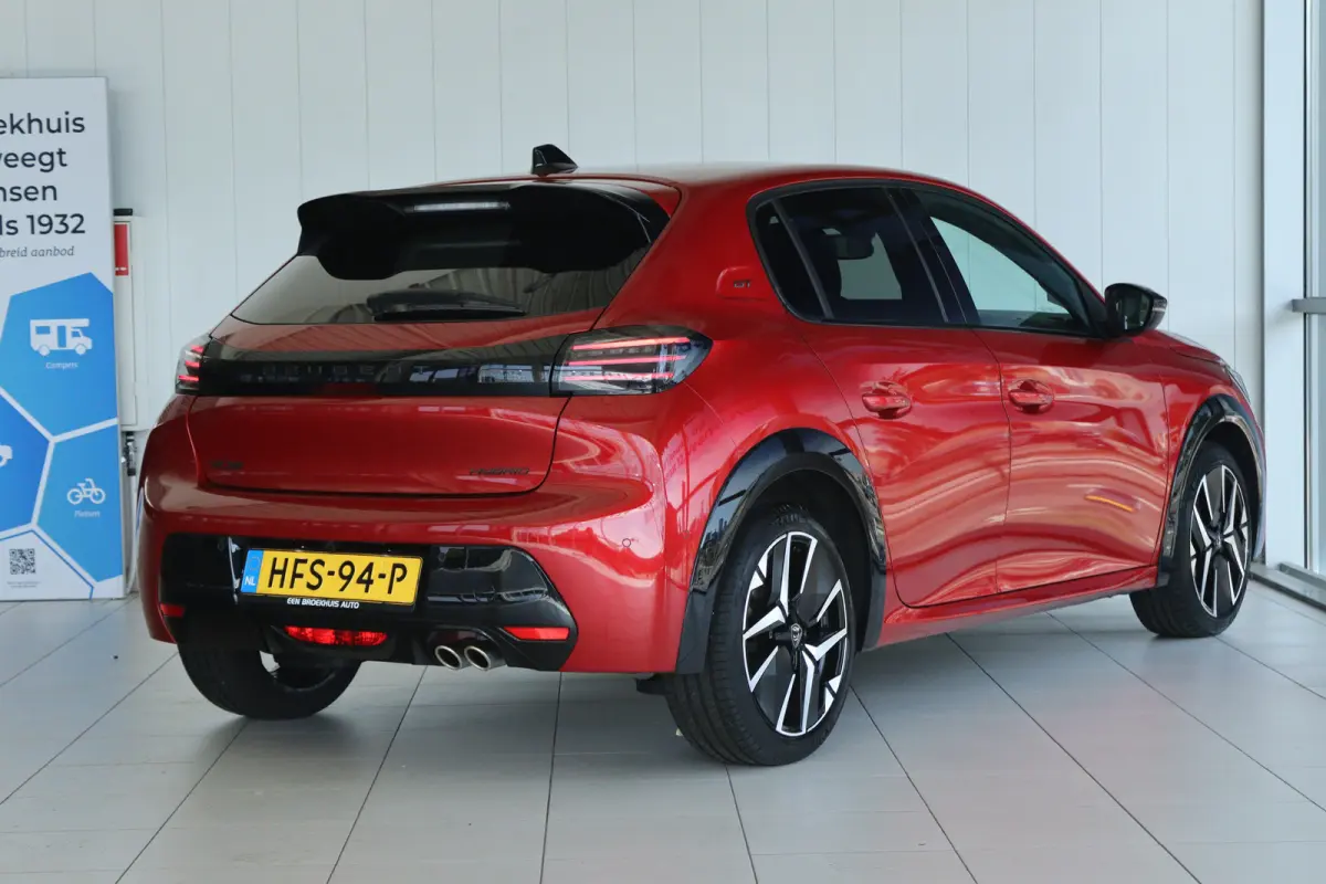 1.2 Hybrid 145 e-DCS6 GT | NL-Auto | Adapt. Cruise| 360 Camera | Keyless | Carplay | Navi | Climate | LED |