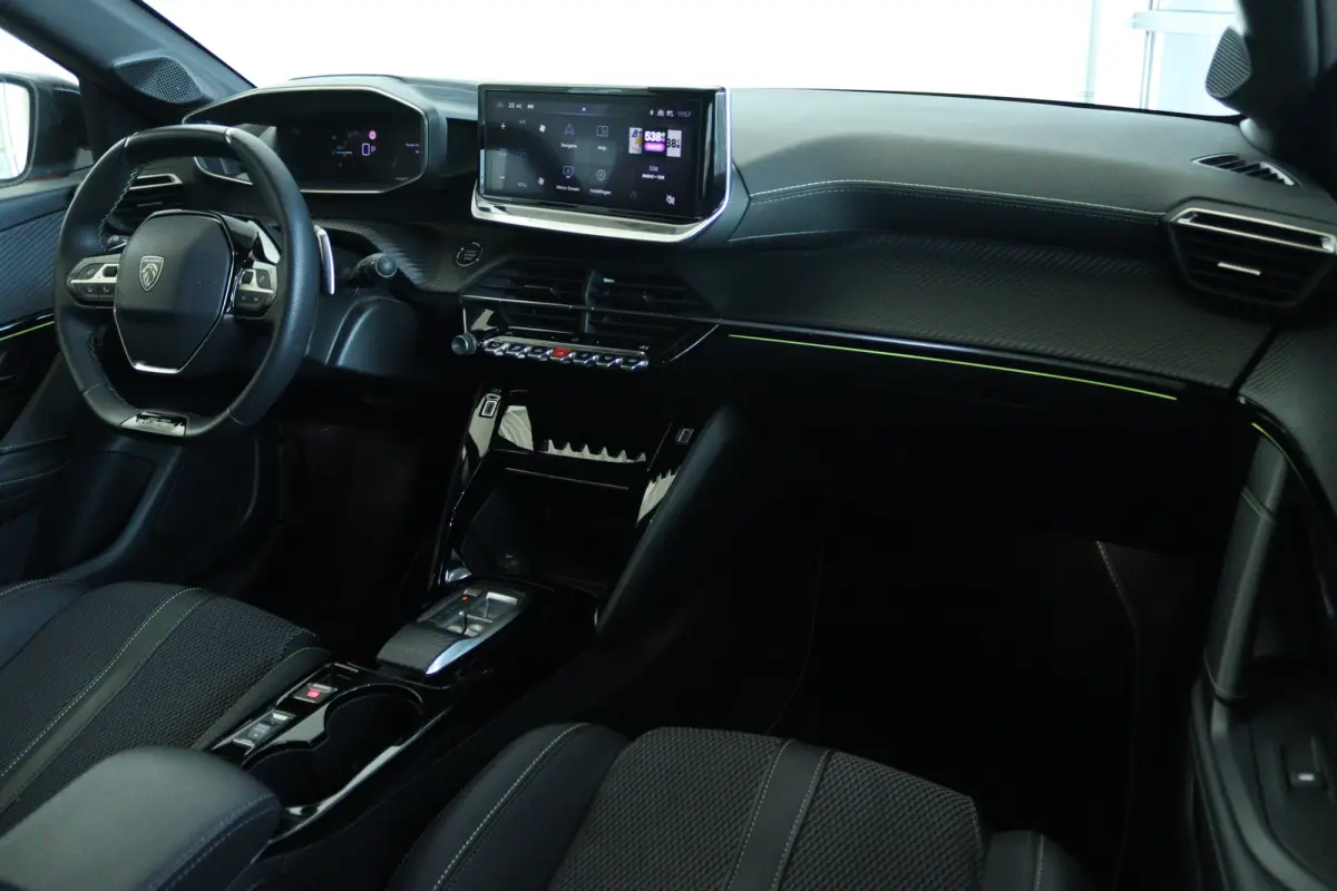1.2 Hybrid 145 e-DCS6 GT | NL-Auto | Adapt. Cruise| 360 Camera | Keyless | Carplay | Navi | Climate | LED |
