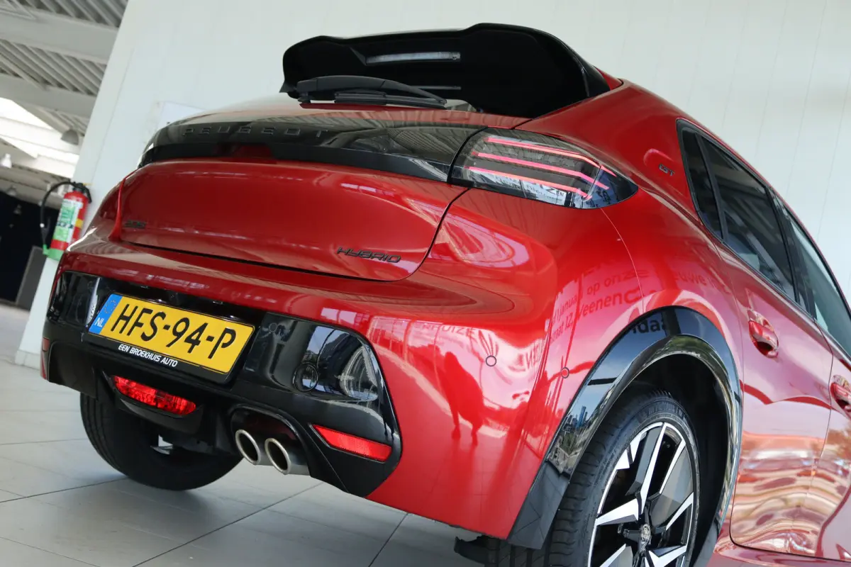 1.2 Hybrid 145 e-DCS6 GT | NL-Auto | Adapt. Cruise| 360 Camera | Keyless | Carplay | Navi | Climate | LED |