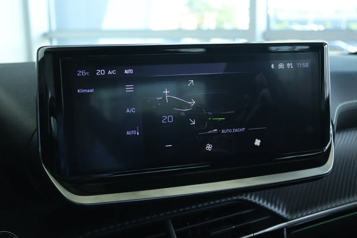 1.2 Hybrid 145 e-DCS6 GT | NL-Auto | Adapt. Cruise| 360 Camera | Keyless | Carplay | Navi | Climate | LED |