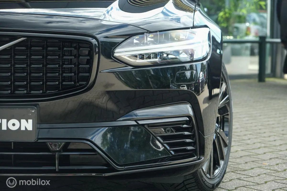2.0 T8 AWD R-Design | Stoel en stuurwielverwarming | HUD | ACC | Trekhaak | Pano | Pilot assist