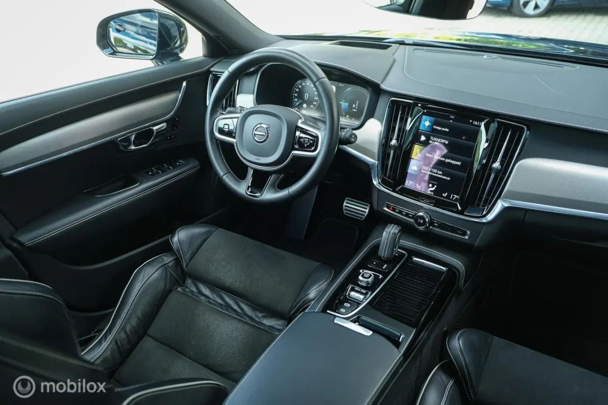 2.0 T8 AWD R-Design | Stoel en stuurwielverwarming | HUD | ACC | Trekhaak | Pano | Pilot assist