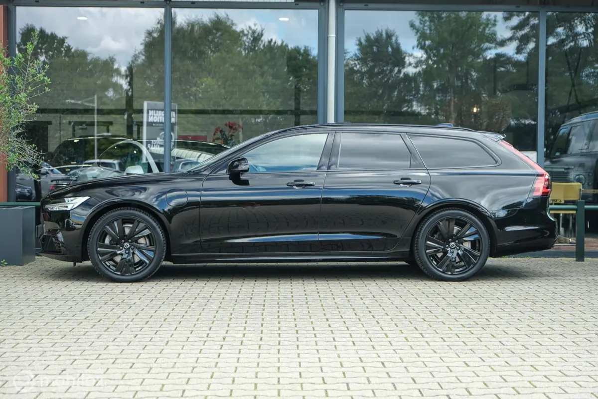2.0 T8 AWD R-Design | Stoel en stuurwielverwarming | HUD | ACC | Trekhaak | Pano | Pilot assist