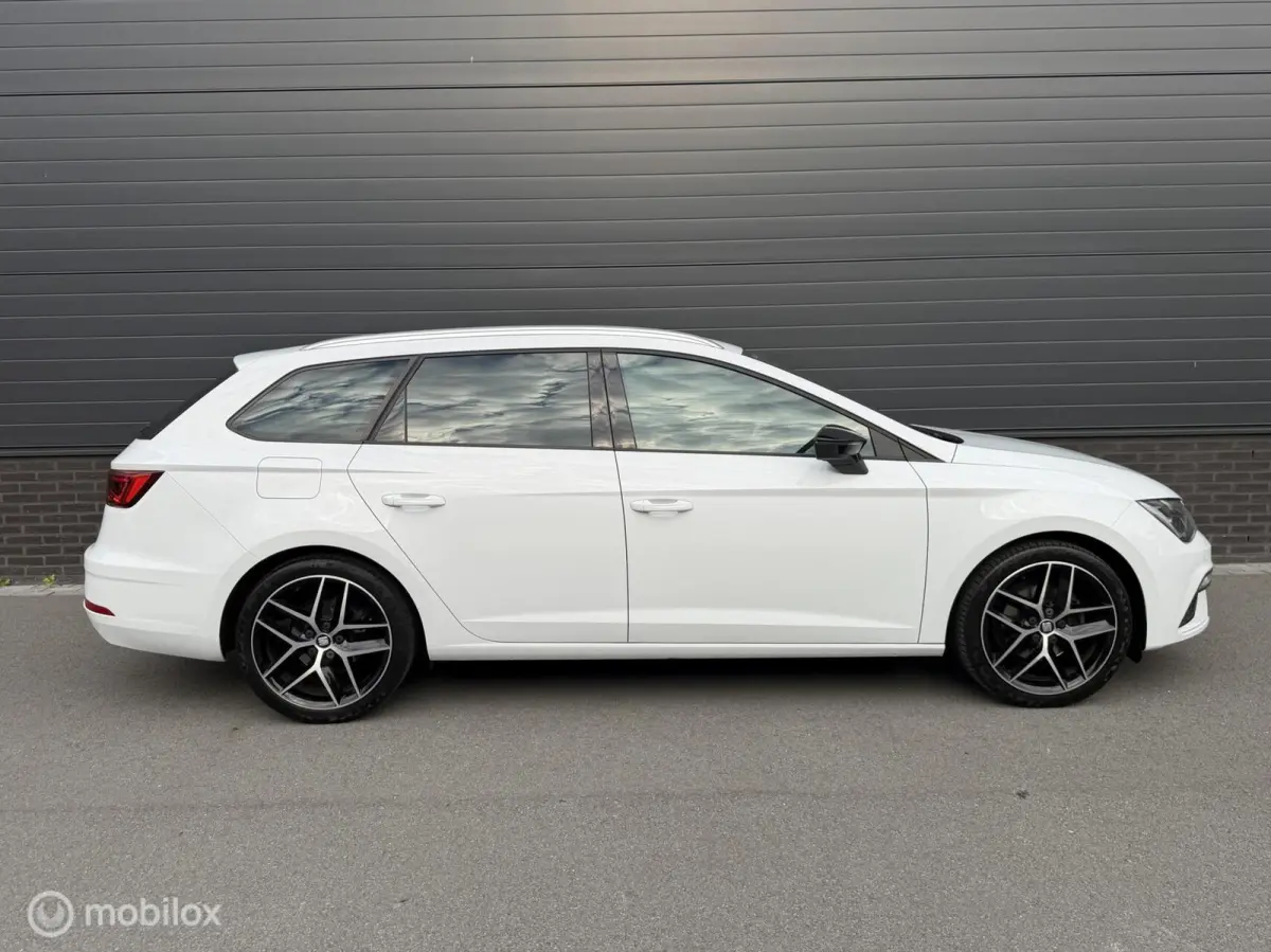 1.4 TSI DSG FR Business Intense 86.000km NAP!!