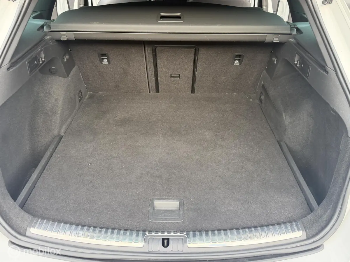 1.4 TSI DSG FR Business Intense 86.000km NAP!!