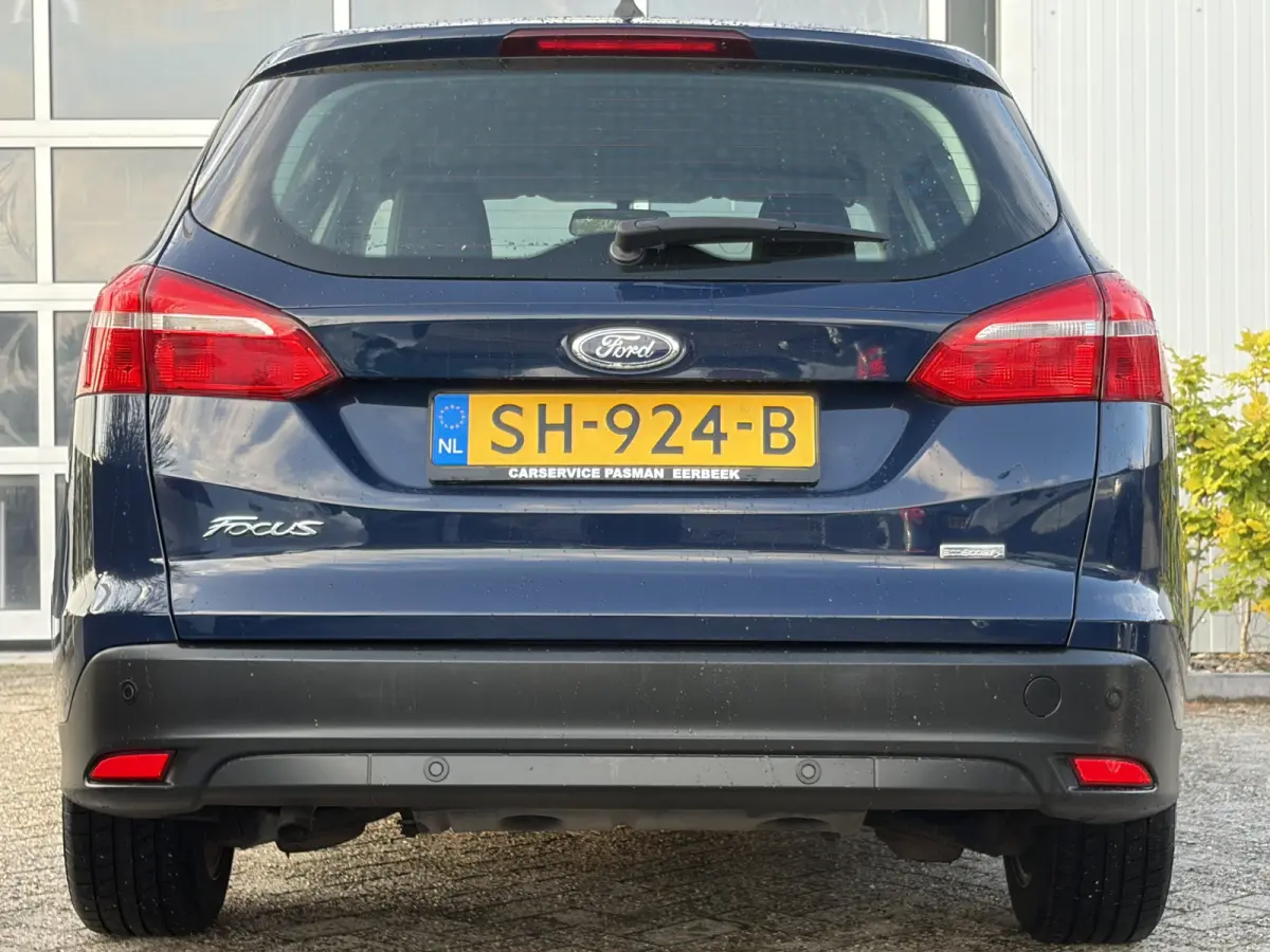 1.0 Trend 100pk | Nieuwe Distributieriem | Airco | Bluetooth | Cruise control | Isofix bevestiging voor kinderzitjes | Navigatiesysteem full map | Parkeersensor achter | Radio cd speler |