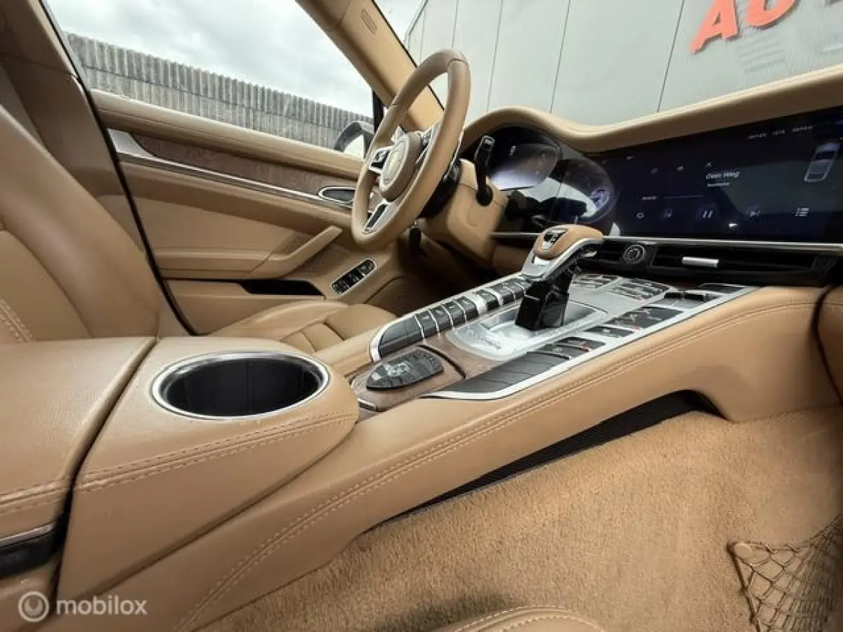 3.6 4 (FACELIFT) Dealer Onderhouden Leder Luchtvering Navi Clima Cruise Xenon Schuifdak Camera Bose