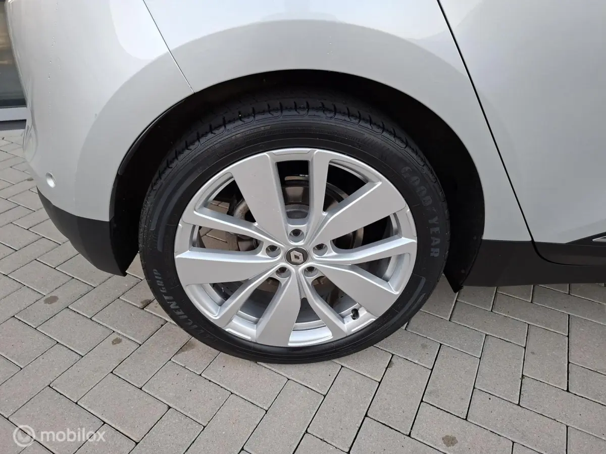 1.3 TCe Limited