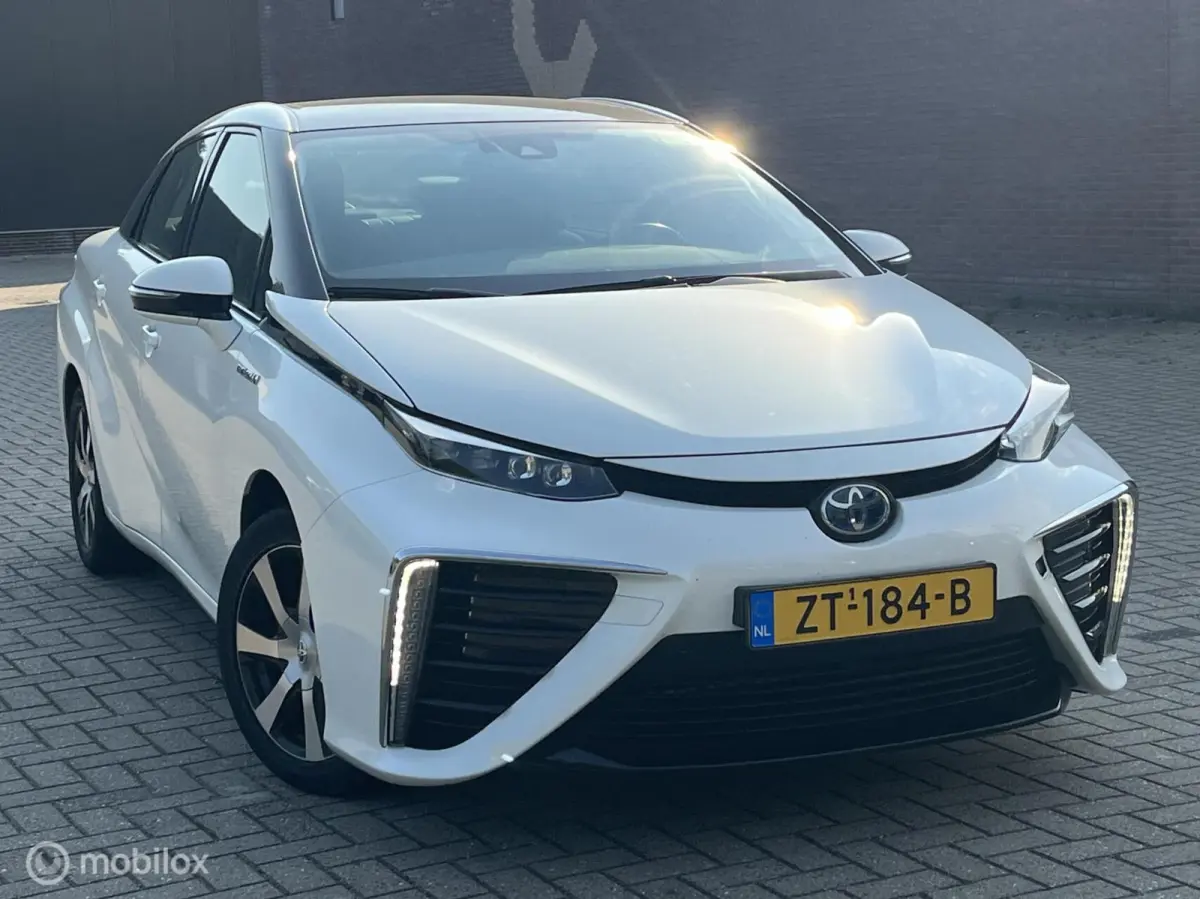 FCV Executive Waterstof BJ 2019 Leder, Navi, Camera, Cruis C, volle opties! Dealer onderhouden en alle boekjes aanwezig!