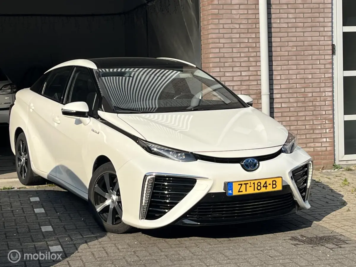 FCV Executive Waterstof BJ 2019 Leder, Navi, Camera, Cruis C, volle opties! Dealer onderhouden en alle boekjes aanwezig!