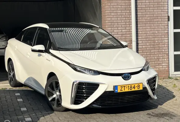 FCV Executive Waterstof BJ 2019 Leder, Navi, Camera, Cruis C, volle opties! Dealer onderhouden en alle boekjes aanwezig!